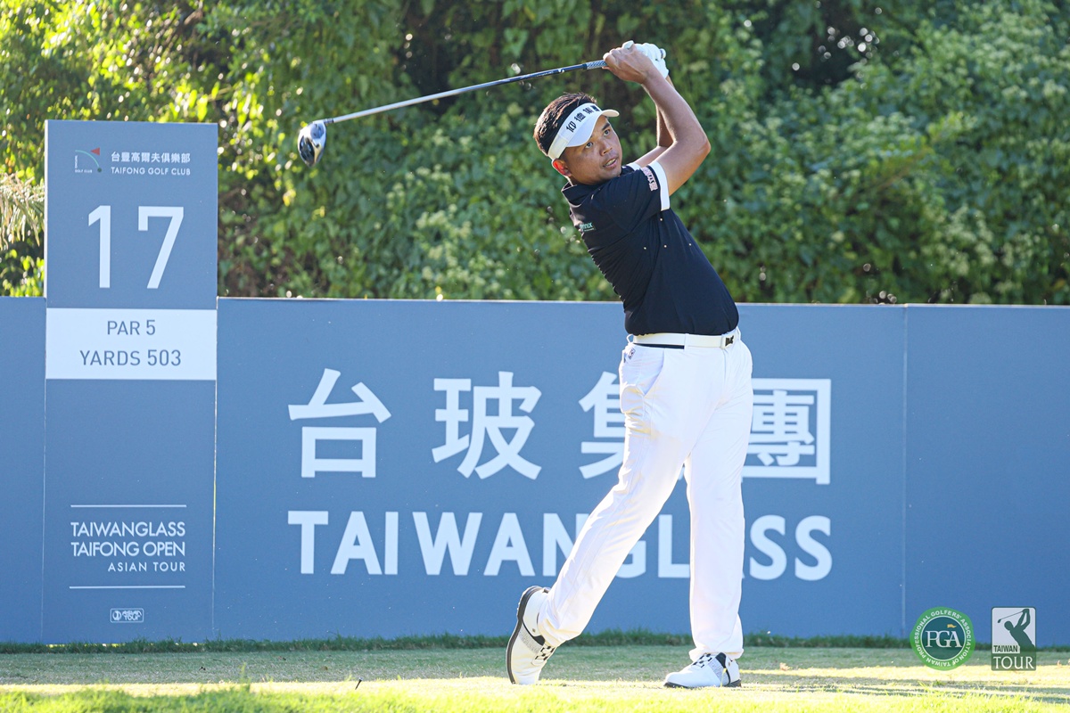2025台玻台豐公開賽第二回合　洪健堯再度發揮精采球技　7鳥零柏忌65桿持續領先
