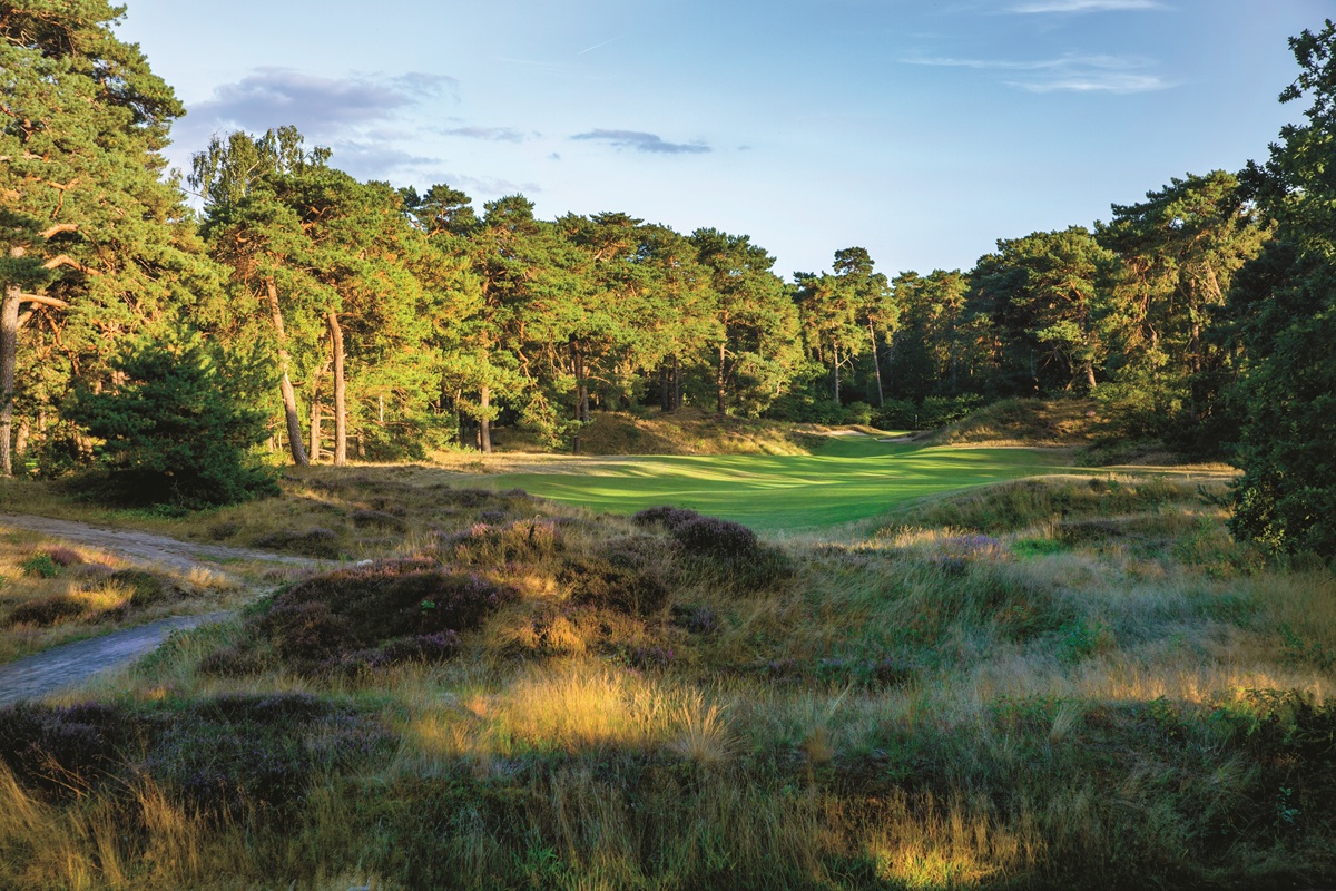 49-2-1225-GO-FEAT-TOP100WORLD001