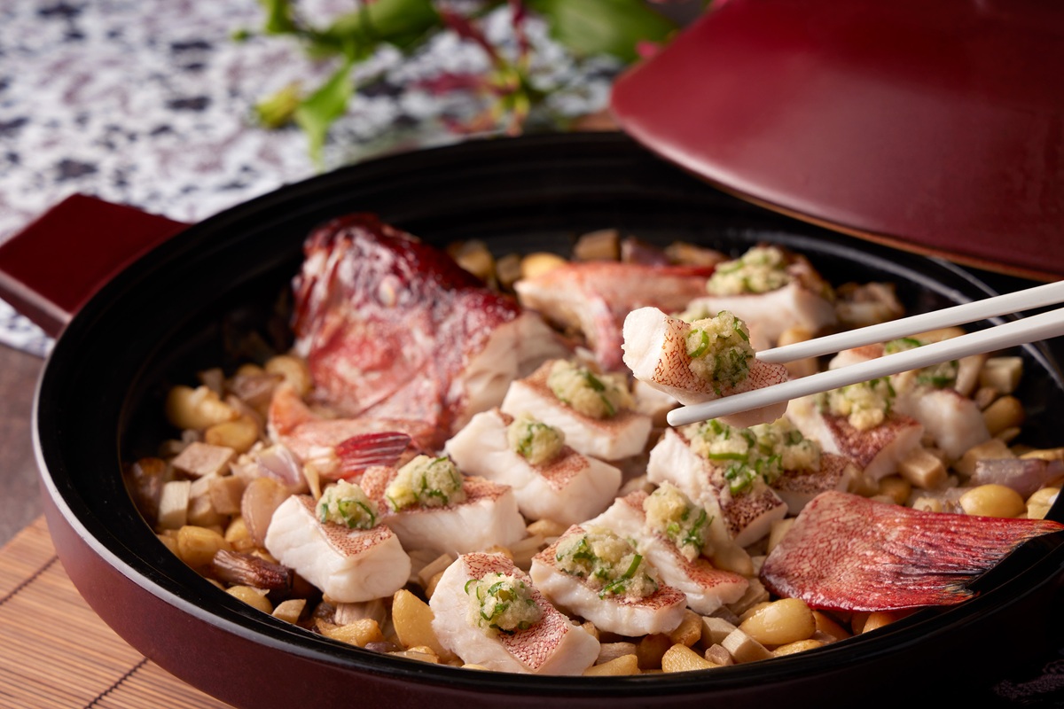 新聞附件(三)- 台北喜來登辰園伍志杰主廚新菜「堂啫海鹽薑茸焗海星斑」