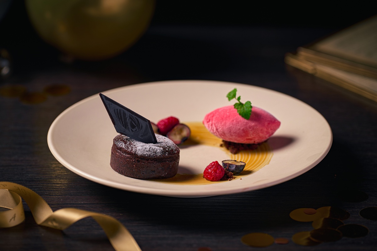 熔岩巧克力、覆盆子雪酪