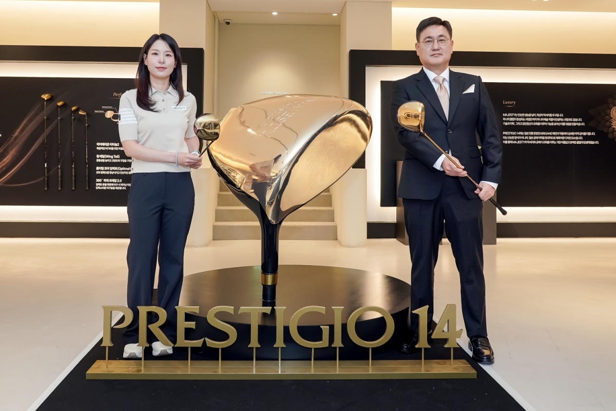 瑪嘉斯帝高爾夫上週於首爾清潭洞頂級俱樂部 CLUB D 盛大舉辦PRESTIGIO XIV 韓國上市記者會。活動由全球總裁鄭秉昊 (Thomas Chung)親自主持，並聯袂全新品牌大使、韓國職業高球球星金慈鍈 (Char YoungKim) 共同揭幕。
