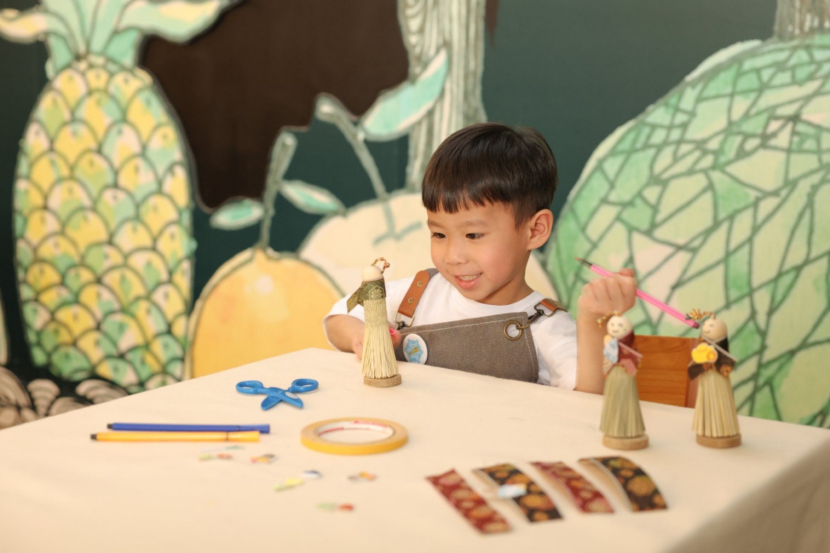 春假即將來臨,親子出遊需求也同步攀升。晶華國際酒店集團旗下捷絲旅宜蘭礁溪館推出季節限定「春日小匠人」住房專案,結合角色扮演、手作體驗與戶外遊程,打造寓教於樂的沉浸式親子假期。