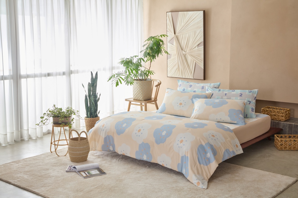 今年夏天最值得SOU迷收藏的消暑逸品正式登場!居家品牌HOLA和樂家居再度攜手深受設計迷喜愛的京都品牌 SOU・SOU,以獨家SNOW TOUCH布料推出全球唯一的 「SOU・SOU 涼感寢具系列」。系列寢具專為台灣島嶼氣候研發,今年更升級布料,打造如軟糖般的Q彈親膚獨特觸感。