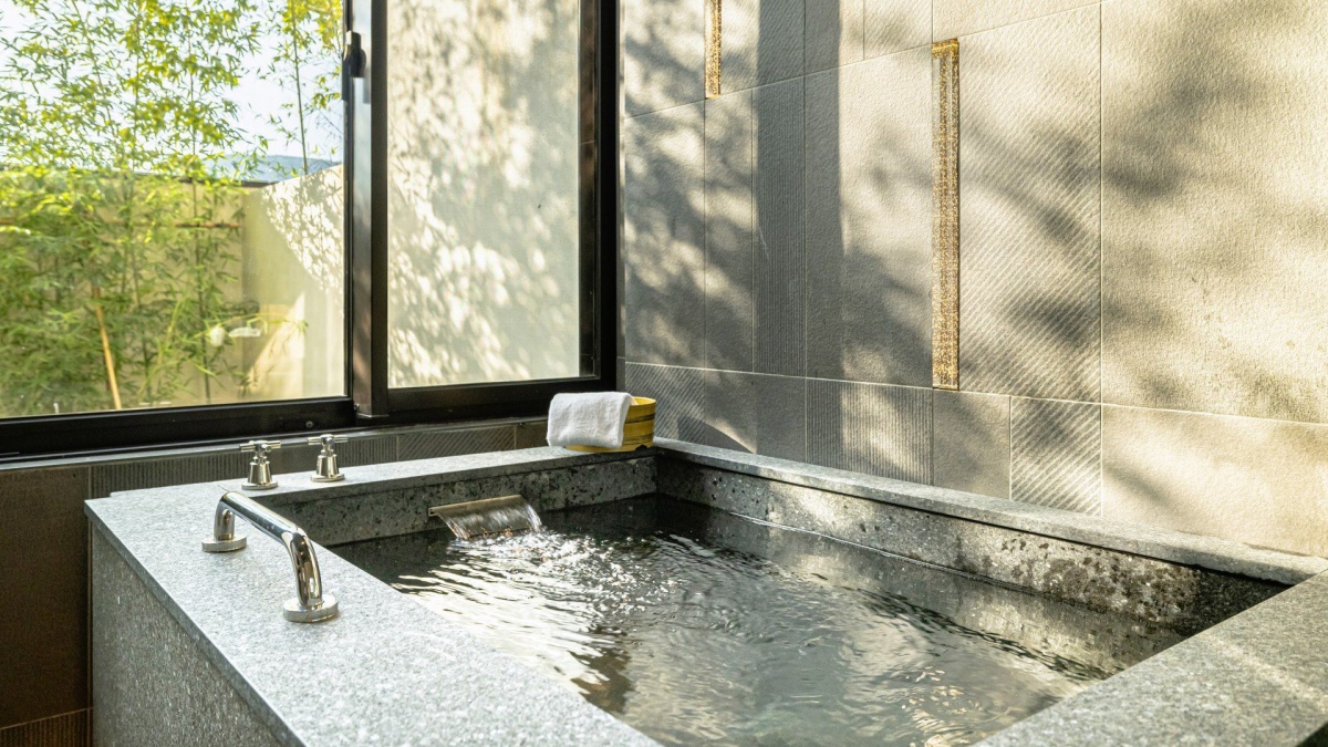 歡慶開幕滿周年,北投晶泉丰旅規劃雙重回饋活動,4月8日至22日推出周年慶旅展,推出最低24折起的住宿、餐飲與泡湯優惠商品。