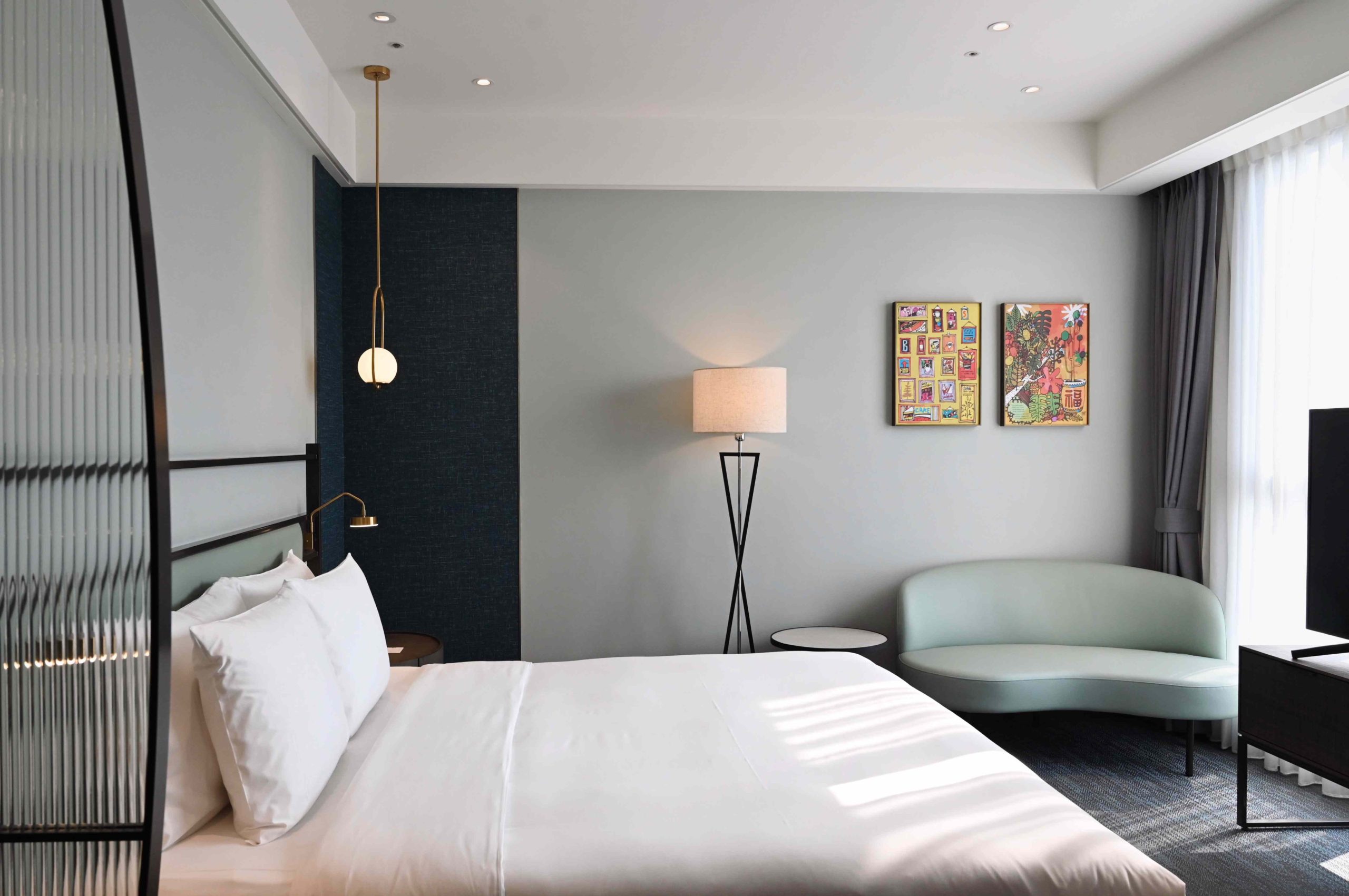 位於高雄車站商圈的 JÒHŌ HOTEL 即日起推出【初夏早鳥住房專案】，凡於指定期間平日入住，即可享優惠房價 每晚 NT$4,055 起，並加贈 NT$350 JÒHŌ 自有商品兌換券。