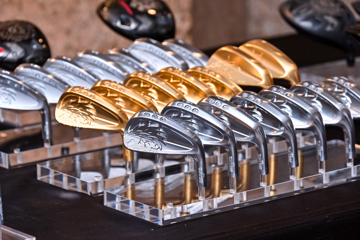 來自日本愛媛、承載「匠之魂」精神的頂級高爾夫品牌 EMILLID BAHAMA以「力量與藝術的結合」為核心理念，將高爾夫運動對極致性能的追求，融合日本精密工藝與美學設計，打造出兼具性能與收藏價值的頂級精品球桿，為台灣球友帶來全新的揮桿體驗。