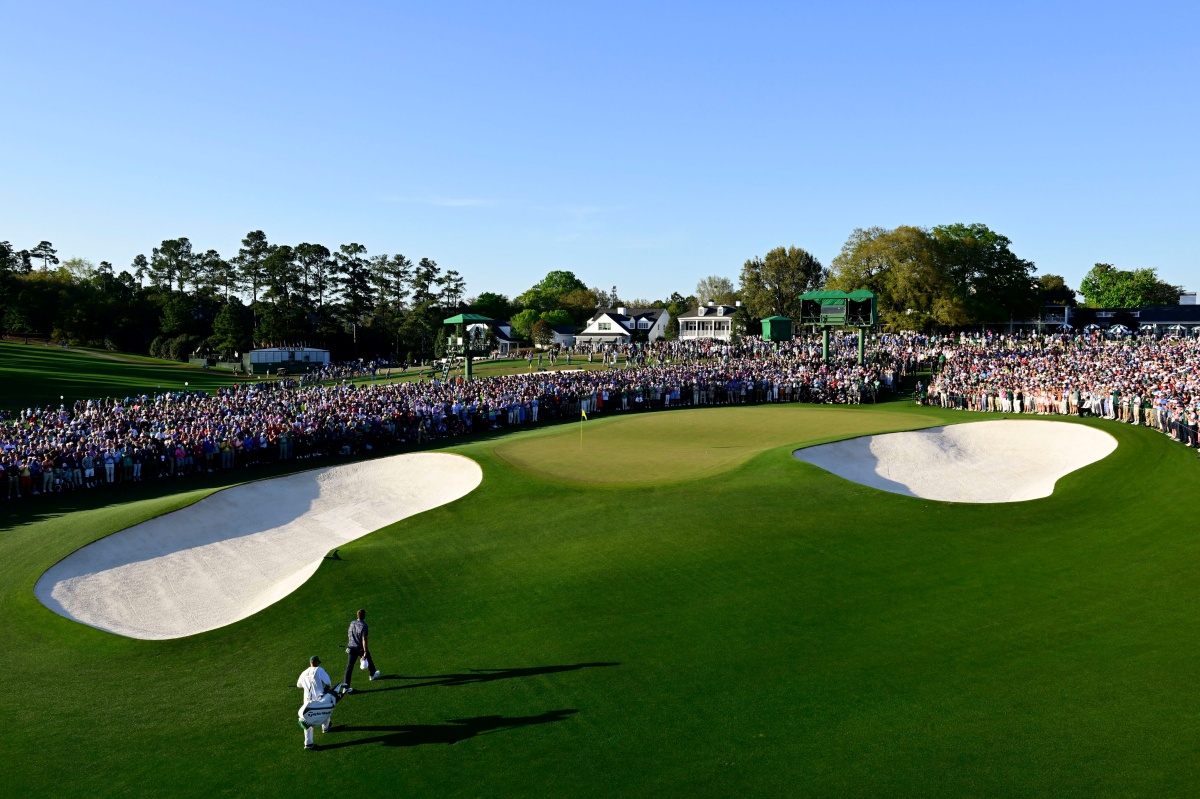 自1934年創立以來,名人賽(Masters Tournament)始終是高爾夫球界最具代表性的殿堂級賽事。2026年迎來第90屆,勞力士亦持續深化自1999年展開的長期夥伴關係,在奧古斯塔國家高爾夫球俱樂部見證一代代冠軍誕生,體現品牌「逐冠之旅」的核心價值。