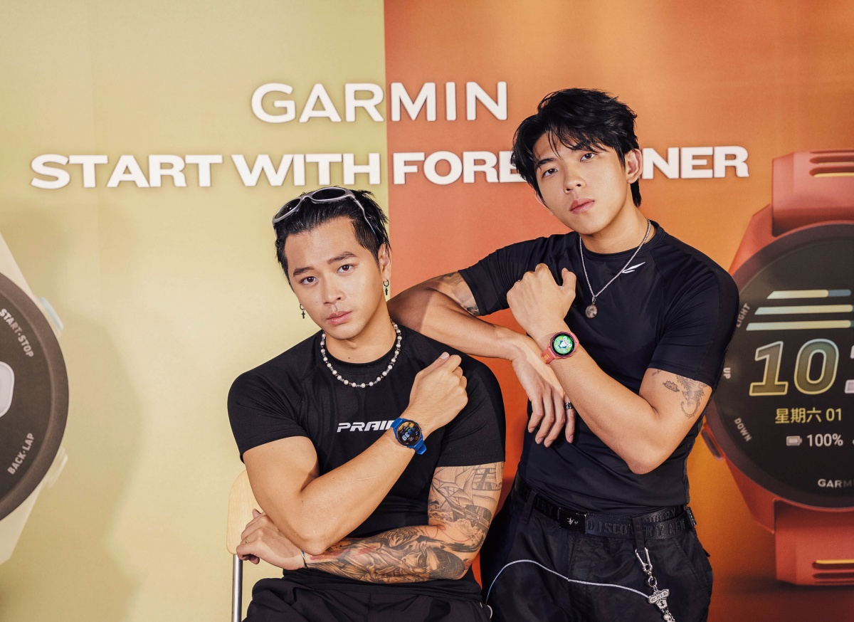 智慧穿戴領導品牌 Garmin將台北街頭翻轉為大膽展現自我的伸展台,攜手兩位Garmin品牌大使人氣創作歌手高爾宣OSN與熱血初戀新星 PIZZALI應援領跑「START WITH FORERUNNER 型走多巴胺」風格跑聚,共同打造都會生活中最潮的「社交新標籤」。