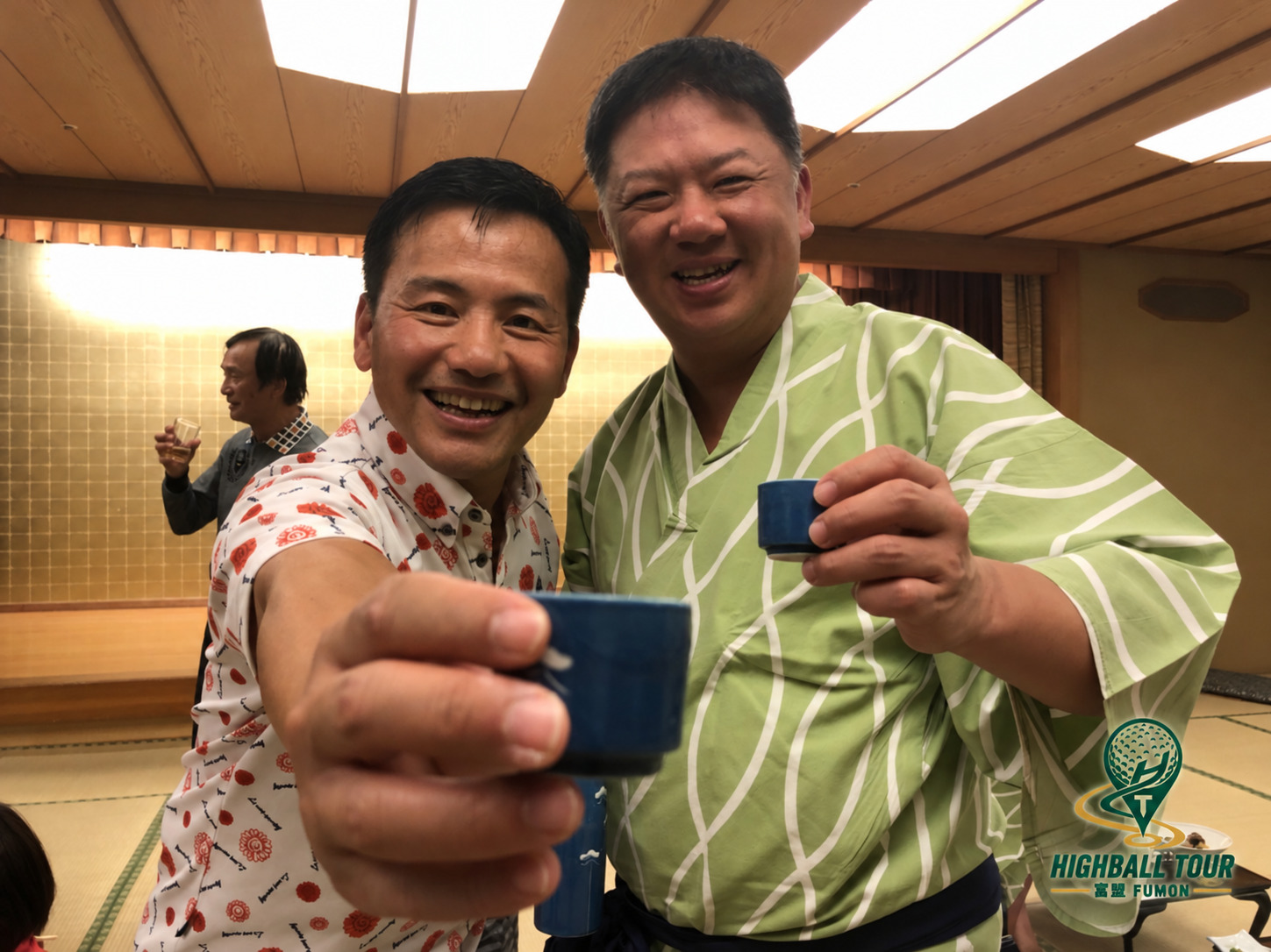 2018年6月10日・舉杯留下登別溫泉之旅的歡樂回憶。