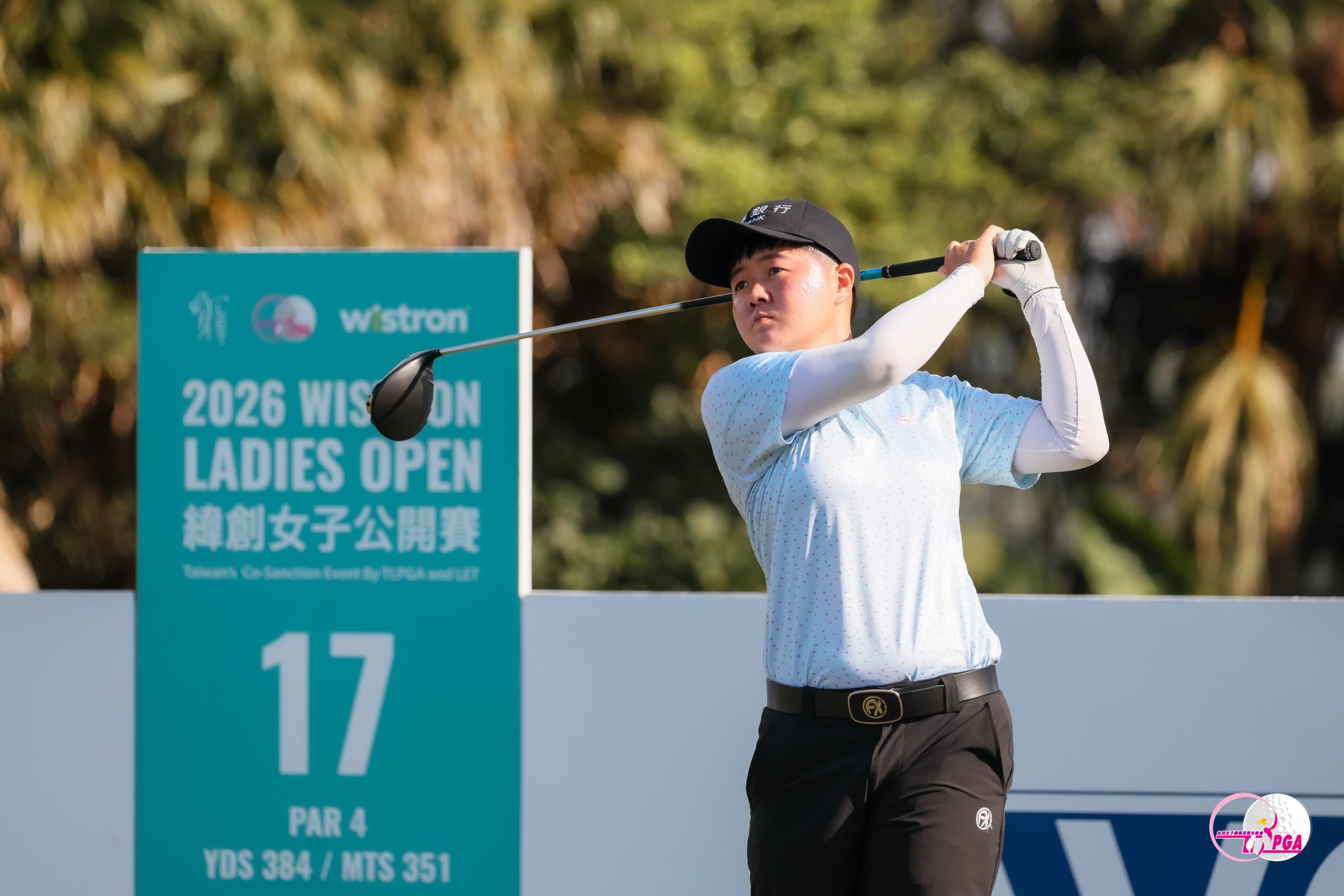 石澄璇連兩天66桿,以132桿(-12)登上榜首